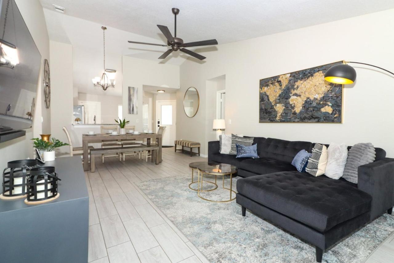 Lilys Stylish Villa Close To Disney Ideal For Long Stays Орландо Экстерьер фото