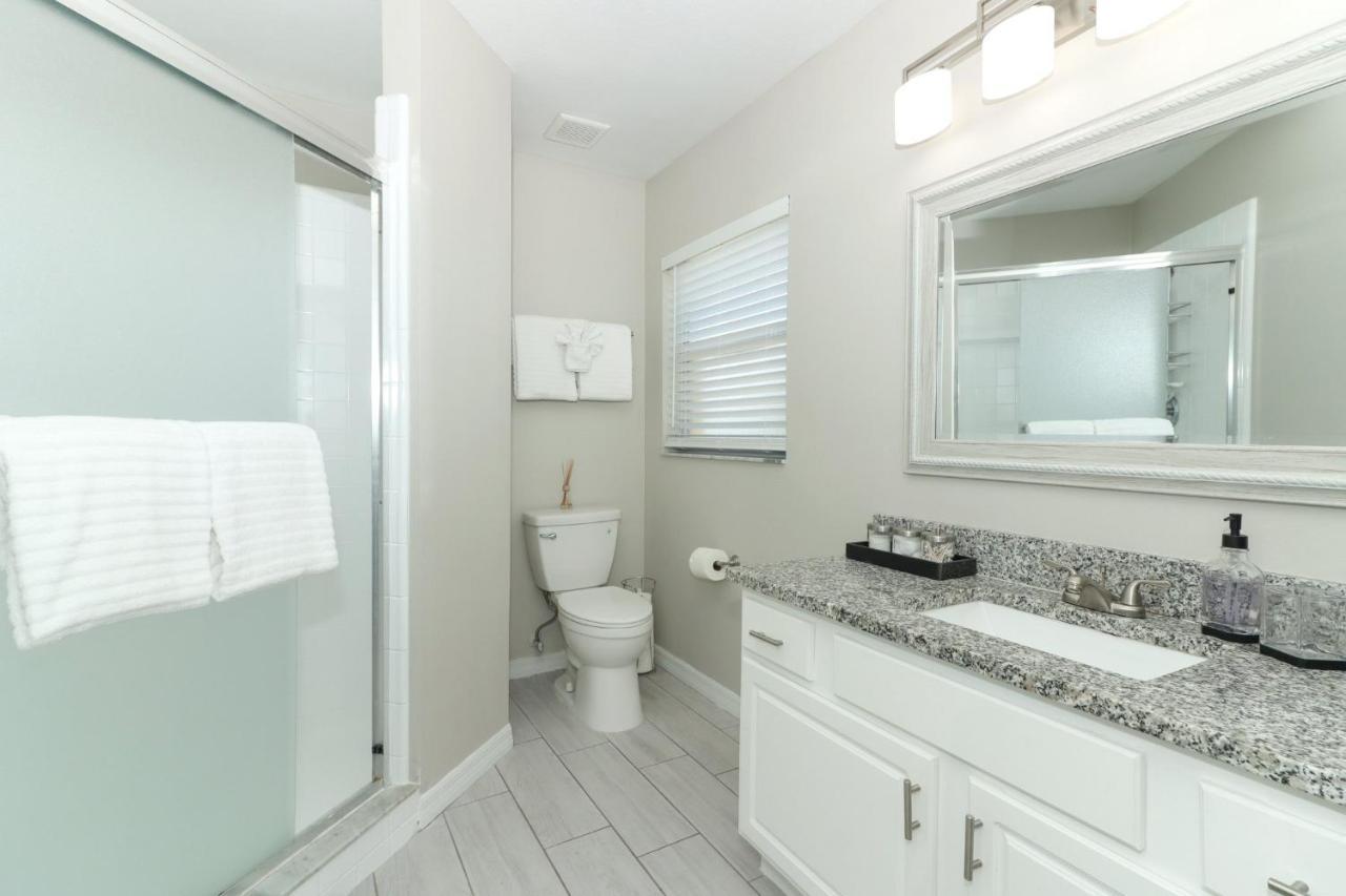 Lilys Stylish Villa Close To Disney Ideal For Long Stays Орландо Экстерьер фото